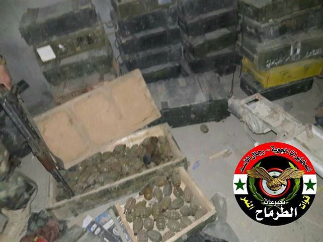 “Hổ Syria” chiếm thêm kho vũ khí IS tại chiến trường nam Deir Ezzor - Ảnh 3.