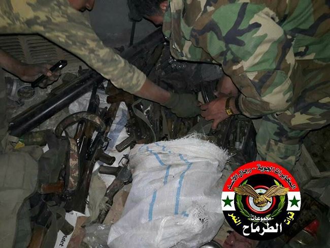 “Hổ Syria” chiếm thêm kho vũ khí IS tại chiến trường nam Deir Ezzor - Ảnh 5.