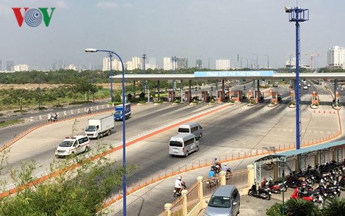 TP.HCM xử lý ùn tắc giao thông 2 đầu hầm sông Sài Gòn - Ảnh 1.