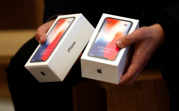 Vòng quanh thế giới, đi đâu mua iPhone X thì giá hời nhất? - Ảnh 2.