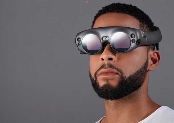 Đây là mẫu kính thực tế ảo đầu tiên của Magic Leap, vẫn còn khá to và phải cải tiến nhiều - Ảnh 2.