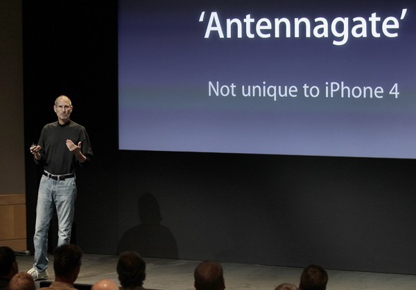 Những ‘scandal’ của Apple khiến nhiều người phải thốt lên: ‘Dùng iPhone quá… khổ!’ - Ảnh 1.