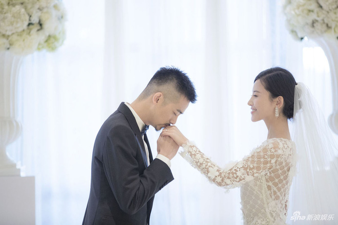 Triệu Vy thứ hai của Cbiz tổ chức đám cưới đẹp mộng mơ sau 2 năm kết hôn - Ảnh 11.