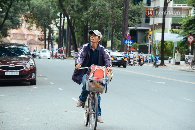 Chuyện cảm động về anh shipper khuyết tật giọng nói, đạp xe hàng chục km mỗi ngày để giao hàng khắp Sài Gòn - Ảnh 11.