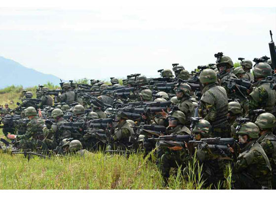 Chủ tịch Kim giám sát quân đội Triều Tiên tập trận chiếm đảo - Ảnh 11.