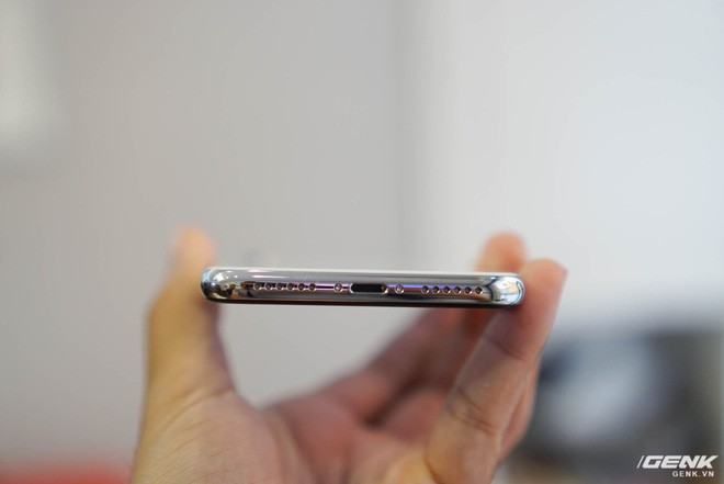 Trên tay iPhone X đầu tiên tại Việt Nam giá 68 triệu đồng - Ảnh 11.