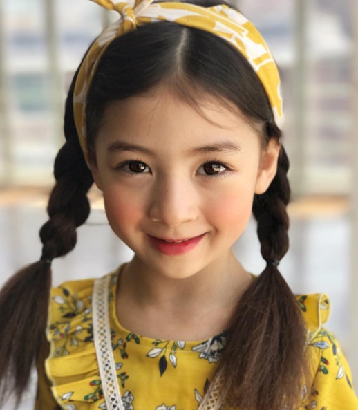 Bé gái “xinh nhất xứ Hàn” càng lớn càng xinh đẹp, điệu đà - Ảnh 12.