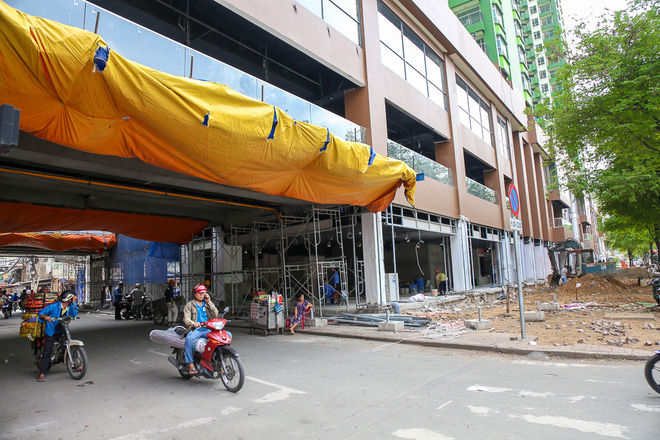Cao ốc Thuận Kiều Plaza bỏ hoang bỗng lột xác với màu xanh lá nổi bật tại trung tâm Sài Gòn - Ảnh 12.