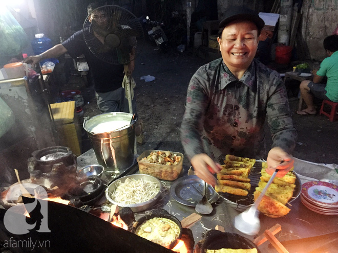  Đi ăn bánh xèo rực lửa, nghe chủ quán khoe chuyện tậu nhà Sài Gòn 700 triệu từ hai bàn tay không - Ảnh 12.