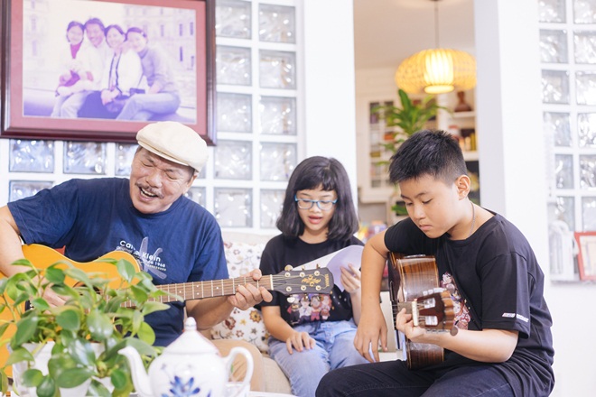 Tiết lộ cuộc sống đẹp như mơ của nhạc sĩ Trần Tiến và vợ sau 8 năm ở Vũng Tàu  - Ảnh 12.