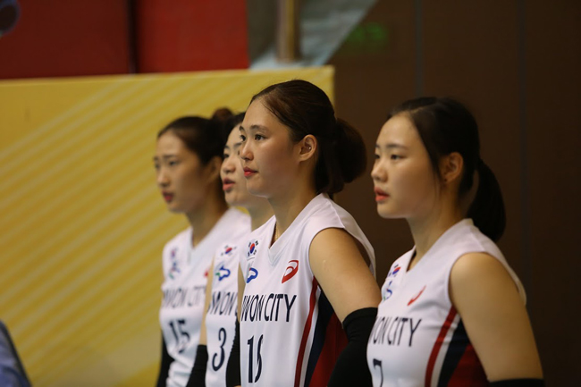 Dàn chân dài Hàn Quốc hút hồn fan ở bóng chuyền VTV Cup - Ảnh 13.