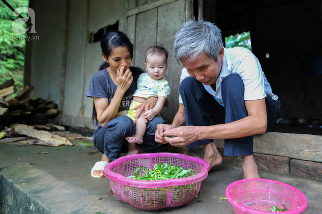  Làm gà trống nuôi con bao năm, ông Dương mù giờ thành gà ông nuôi cháu vì con gái tâm thần chửa hoang - Ảnh 13.