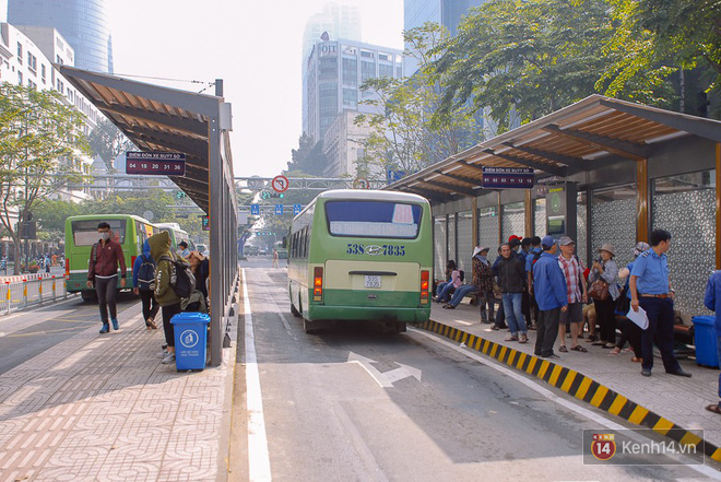 Cận cảnh trạm xe buýt 8,5 tỷ đồng, “sang chảnh” nhất trung tâm Sài Gòn và có nhà vệ sinh thông minh - Ảnh 13.