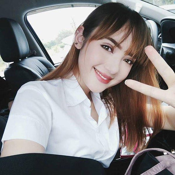 Hotgirl Thái Lan chứng minh với áo dài Việt Nam mọi cô gái đều trở nên xinh đẹp - Ảnh 10.