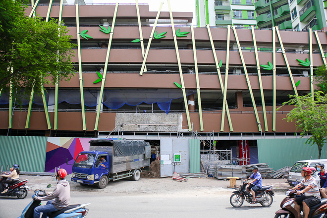 Cao ốc Thuận Kiều Plaza bỏ hoang bỗng lột xác với màu xanh lá nổi bật tại trung tâm Sài Gòn - Ảnh 14.