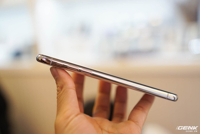 Trên tay iPhone X đầu tiên tại Việt Nam giá 68 triệu đồng - Ảnh 14.