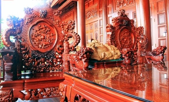 Bộ bàn ghế ngàn tuổi giá chục tỷ đại gia Việt săn lùng - Ảnh 15.