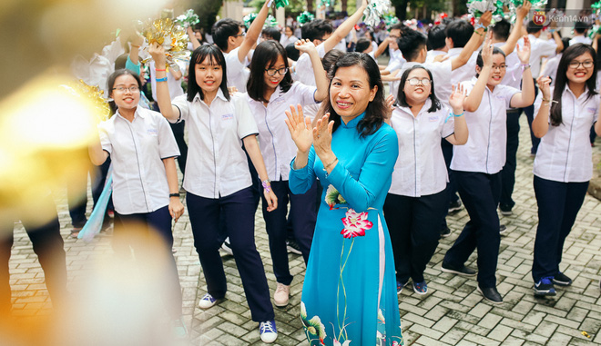 Teen chuyên Lê Hồng Phong (TP.HCM) và màn nhảy flashmob tập thể đầy cảm xúc trong lễ bế giảng - Ảnh 15.