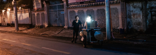Chuyện của chú Ba Sài Gòn - Người đàn ông 40 năm đẩy xe bán chè vỉa hè chỉ bằng một tay - Ảnh 15.