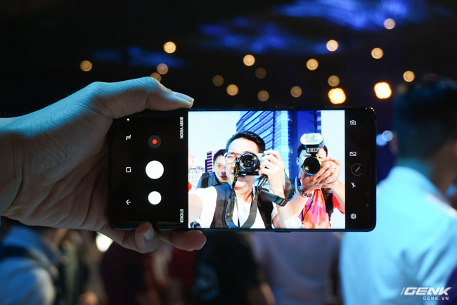 Samsung Galaxy Note8 chính thức ra mắt tại Việt Nam: Thiết kế ấn tượng, camera kép xóa phông chủ động, giá 22,5 triệu - Ảnh 15.