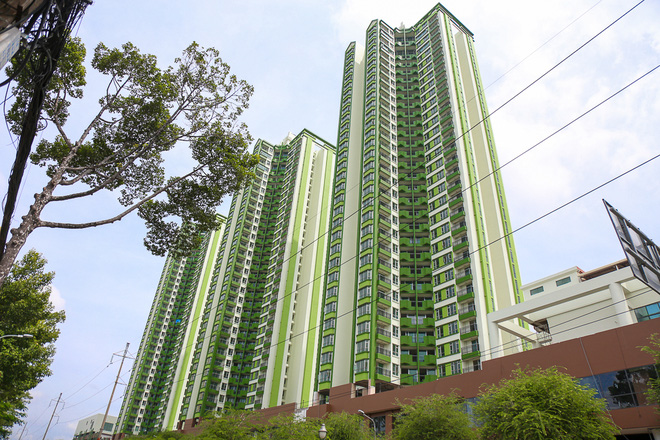 Cao ốc Thuận Kiều Plaza bỏ hoang bỗng lột xác với màu xanh lá nổi bật tại trung tâm Sài Gòn - Ảnh 16.