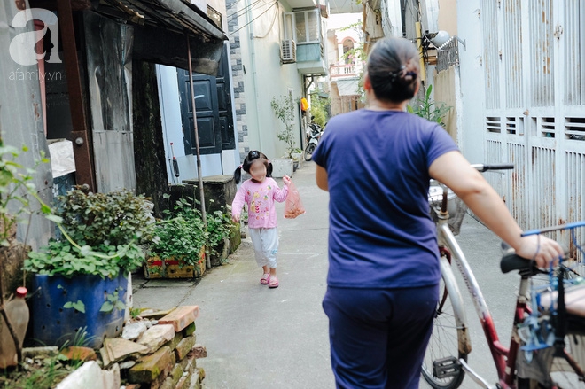  Tổ ấm nhỏ tràn đầy hạnh phúc của người đàn bà hiếm muộn và bé gái bị mẹ bỏ rơi trên xe taxi 4 năm trước - Ảnh 16.