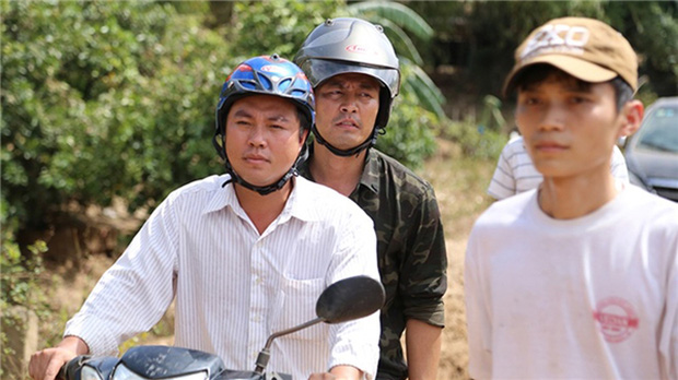 Sau sự hào nhoáng bên ngoài của showbiz, vẫn có những sao Việt giản dị đi xe máy, ăn mì tôm giản dị - Ảnh 17.