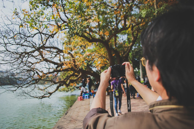 Sau những ngày mưa phùn ảm đạm, Hà Nội bỗng rực nắng dịu dàng xinh yêu đến lạ - Ảnh 18.