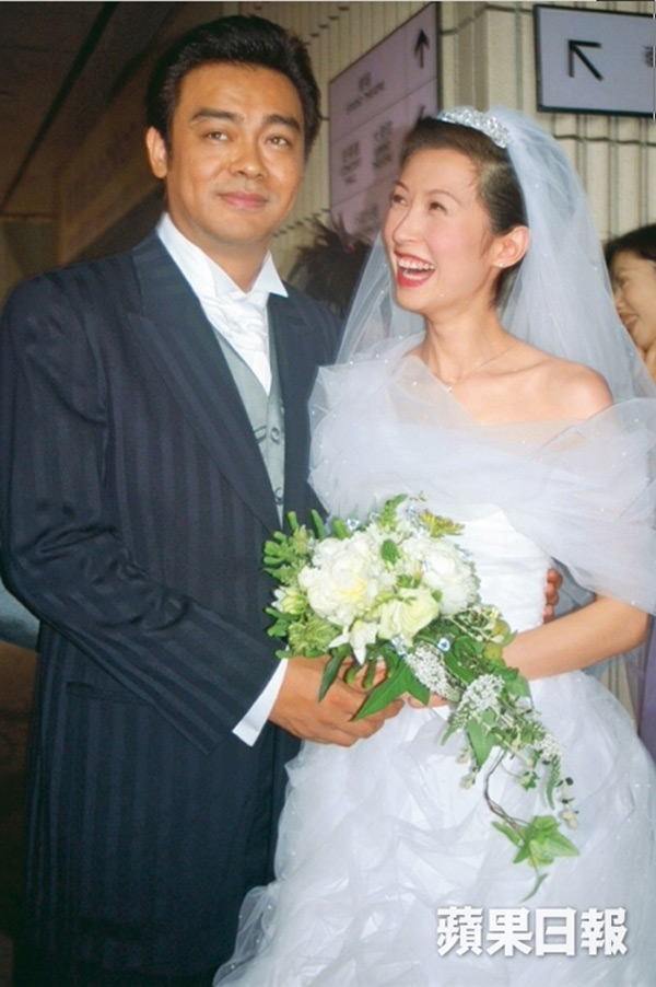 19 năm bên nhau không con cái, vợ chồng Hoa hậu Hongkong vẫn tình cảm mặn nồng - Ảnh 6.