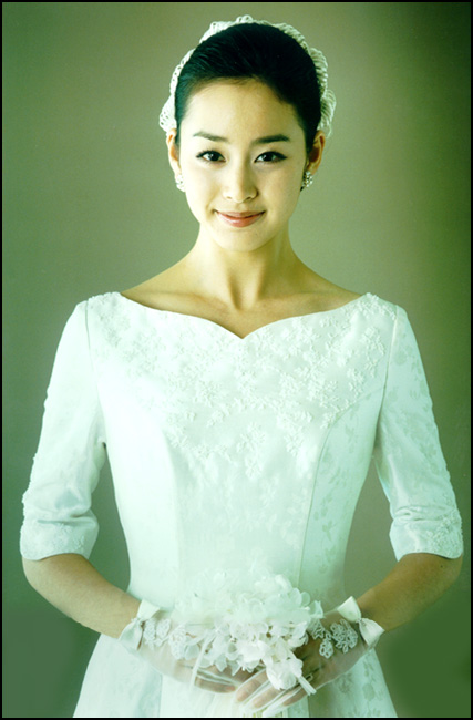 Trước khi lên xe hoa với Bi Rain, Kim Tae Hee từng là cô dâu của những ai? - Ảnh 15.