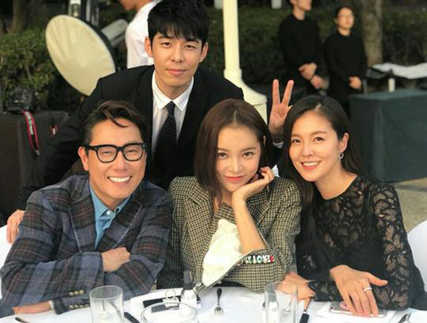 Đám cưới siêu khủng của diễn viên Vườn sao băng: Hội bạn thân tài tử, mỹ nhân hội tụ, thiếu Song Joong Ki - Ảnh 19.