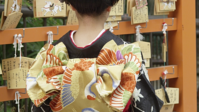 Vì sao con gái Nhật mặc Kimono kín như bưng nhưng để hở ra duy nhất bộ phận này? - Ảnh 3.