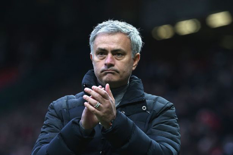 Mourinho và Người đặc biệt mới khẩu chiến trước thềm trận chiến - Ảnh 3.