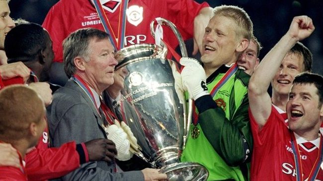 Peter Schmeichel, đóa hoa nở muộn trở thành tượng đài bất tử - Ảnh 3.