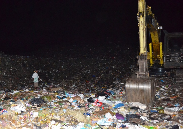 Phát hiện cẳng chân người trong túi nylon tại bãi rác lớn nhất Trà Vinh - Ảnh 2.