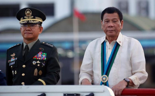 Ông Duterte chọn nữ vũ công làm trợ lý thư ký truyền thông - Ảnh 2.