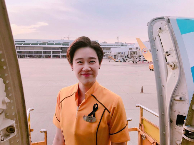Cô nàng tiếp viên hàng không đẹp trai của Thái Lan khiến trái tim phái nữ cũng phải tan chảy - Ảnh 3.