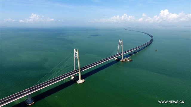 Trung Quốc hoàn thành phần chính của cầu vượt biển dài nhất thế giới, ước tính sử dụng lượng thép đủ xây 60 tháp Eiffel - Ảnh 3.