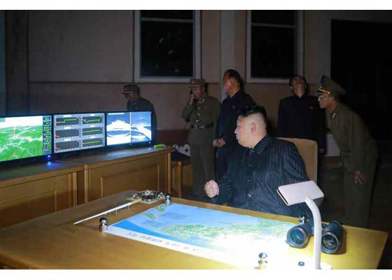 Khoảnh khắc tên lửa liên lục địa Triều Tiên rời bệ phóng - Ảnh 3.