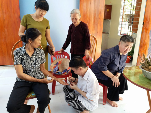 Gặp lại mẹ già nuôi 6 người con điên dại: “Có nhà mới cho các con, tôi cứ ngỡ như một giấc mơ - Ảnh 3.