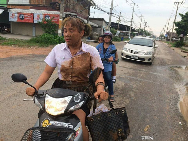 Nữ sinh bỗng nổi tiếng khi ngã vào vũng bùn vẫn quyết đem tấm thân lấm bẩn vào trường thi - Ảnh 3.