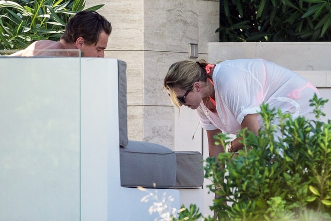 Loạt ảnh hẹn hò bể bơi của Kate Winslet và Leonardo DiCaprio - Ảnh 3.