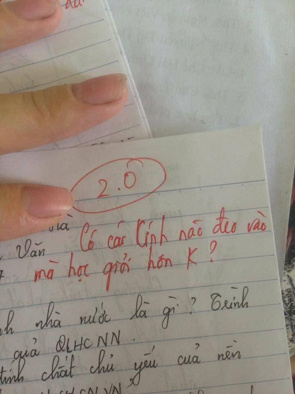 Thầy giáo trẻ với loạt lời phê cực ngầu, sinh viên ngóng đọc nhận xét hơn điểm số  - Ảnh 3.