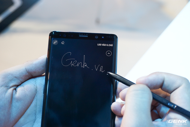 Samsung Galaxy Note8 chính thức ra mắt tại Việt Nam: Thiết kế ấn tượng, camera kép xóa phông chủ động, giá 22,5 triệu - Ảnh 3.