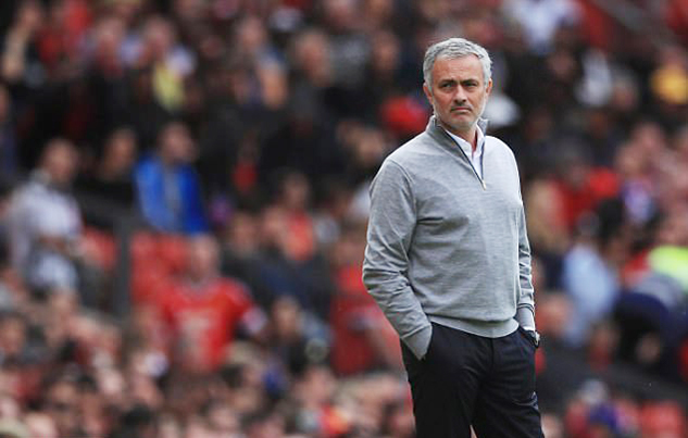 Mourinho hé lộ đội hình MU chiến cúp Liên đoàn Anh - Ảnh 2.