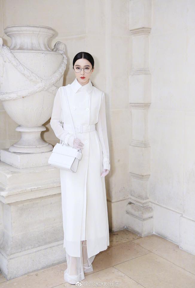  Phạm Băng Băng đẹp xuất sắc trong loạt ảnh không qua chỉnh sửa tại Paris Fashion Week - Ảnh 3.