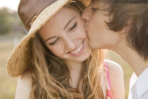 9 điều bất ngờ về nụ hôn có thể bạn chưa biết - Ảnh 3.