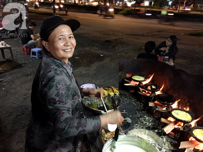  Đi ăn bánh xèo rực lửa, nghe chủ quán khoe chuyện tậu nhà Sài Gòn 700 triệu từ hai bàn tay không - Ảnh 3.