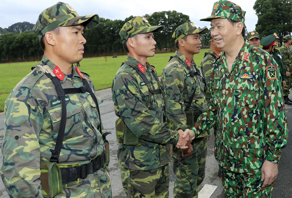 Chủ tịch nước Trần Đại Quang thăm và làm việc với Bộ Quốc phòng - Ảnh 3.