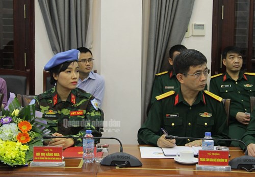 Vẻ đẹp của nữ sĩ quan Việt Nam đầu tiên tham gia nhiệm vụ Gìn giữ hoà bình LHQ - Ảnh 3.